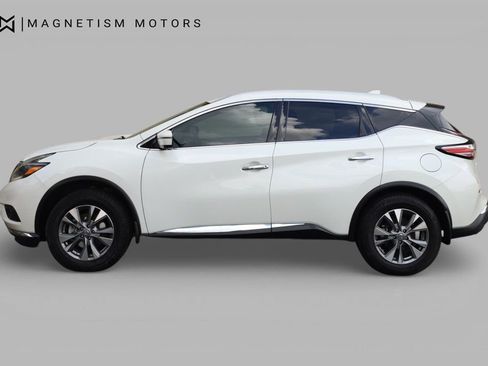 Used 2018 Nissan Murano SL image 2
