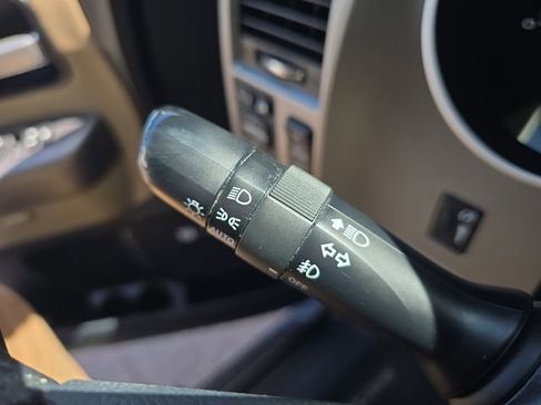 Used 2013 Toyota Sequoia Limited AWD/4WD image 36