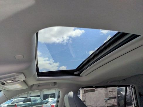 Used 2021 Toyota Highlander Limited image 20