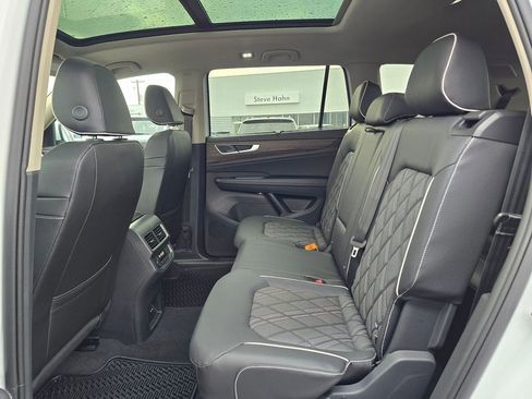 New 2026 Volkswagen Atlas SEL Premium R-Line AWD/4WD image 17