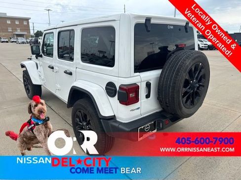 Used 2024 Jeep Wrangler Unlimited Sahara AWD/4WD image 3