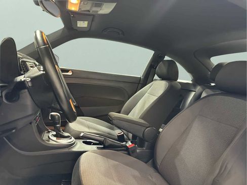 Used 2019 Volkswagen Beetle 2.0T S image 22