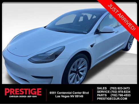 Used 2023 Tesla Model 3 Standard Range RWD image 1
