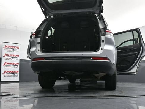 Used 2024 Jeep Grand Cherokee L Laredo AWD/4WD image 40
