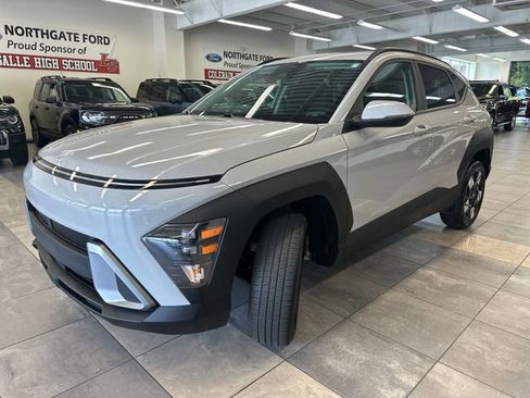 Used 2025 Hyundai Kona SEL AWD/4WD image 15