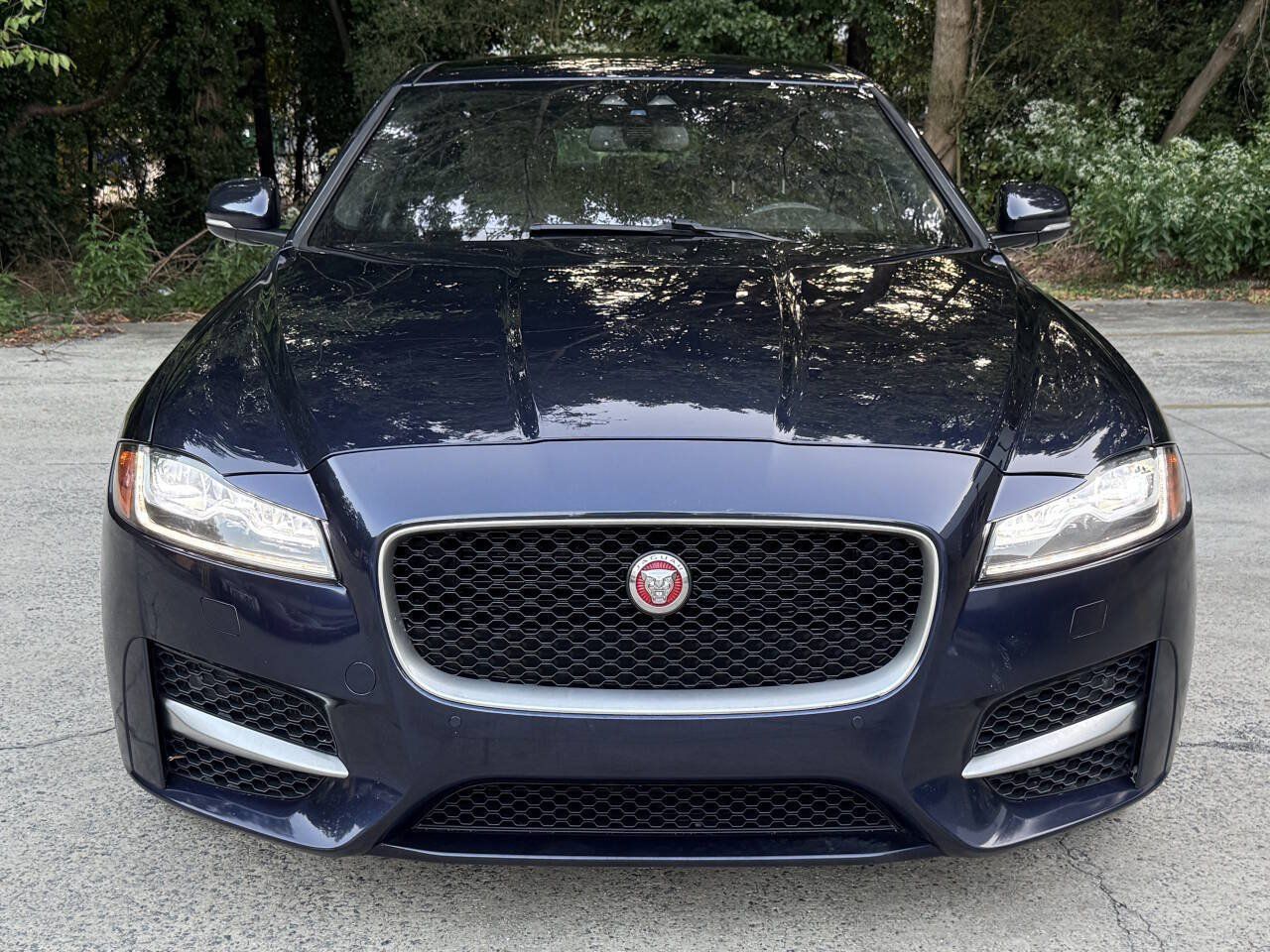 Used 2018 Jaguar XF R-Sport AWD/4WD image 14