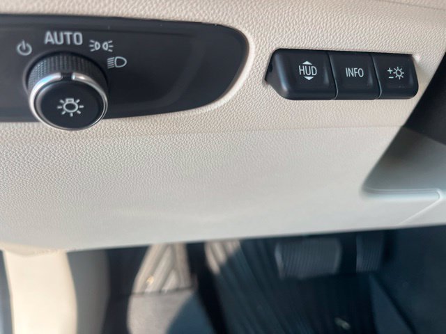 Used 2021 Buick Envision Essence w/ Technology Package I FWD image 13