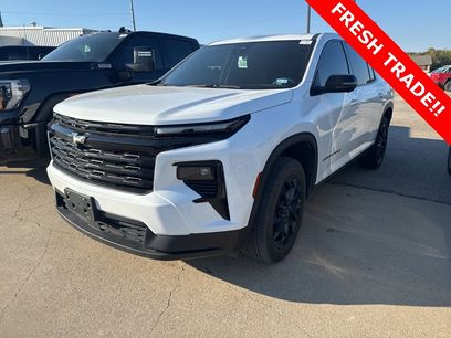 Used 2024 Chevrolet Traverse LS w/ Midnight/Sport Edition