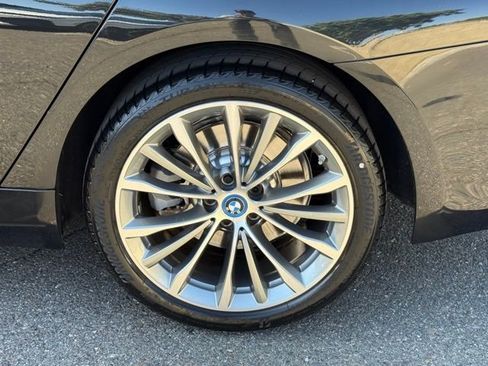 Certified 2023 BMW 530e w/ Convenience Package image 13