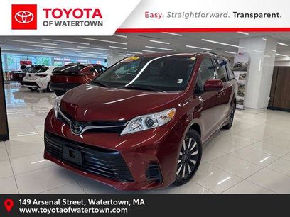 Certified 2019 Toyota Sienna LE w/ Carpet Mat Package