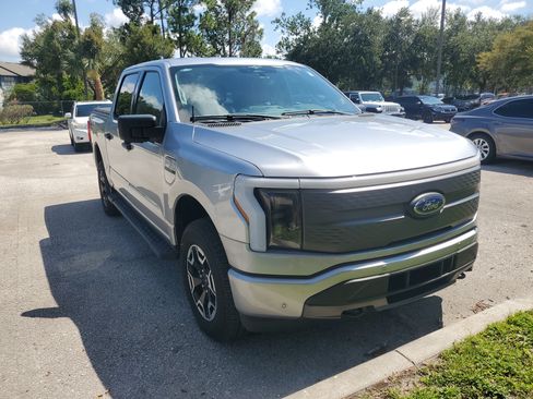 Used 2023 Ford F150 Lightning XLT AWD/4WD image 2