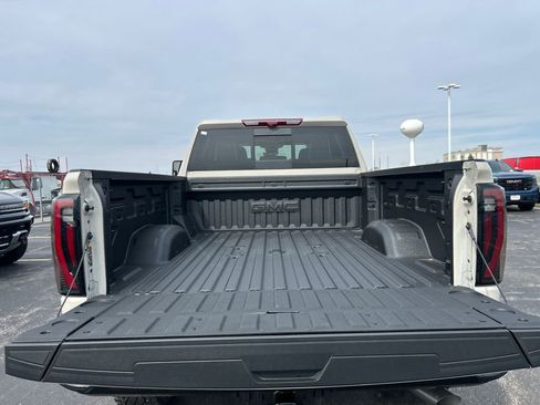 New 2026 GMC Sierra 2500 AT4X image 34