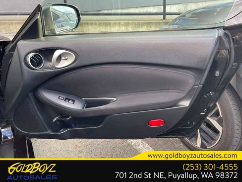 Used 2017 Nissan 370Z Coupe RWD image 26