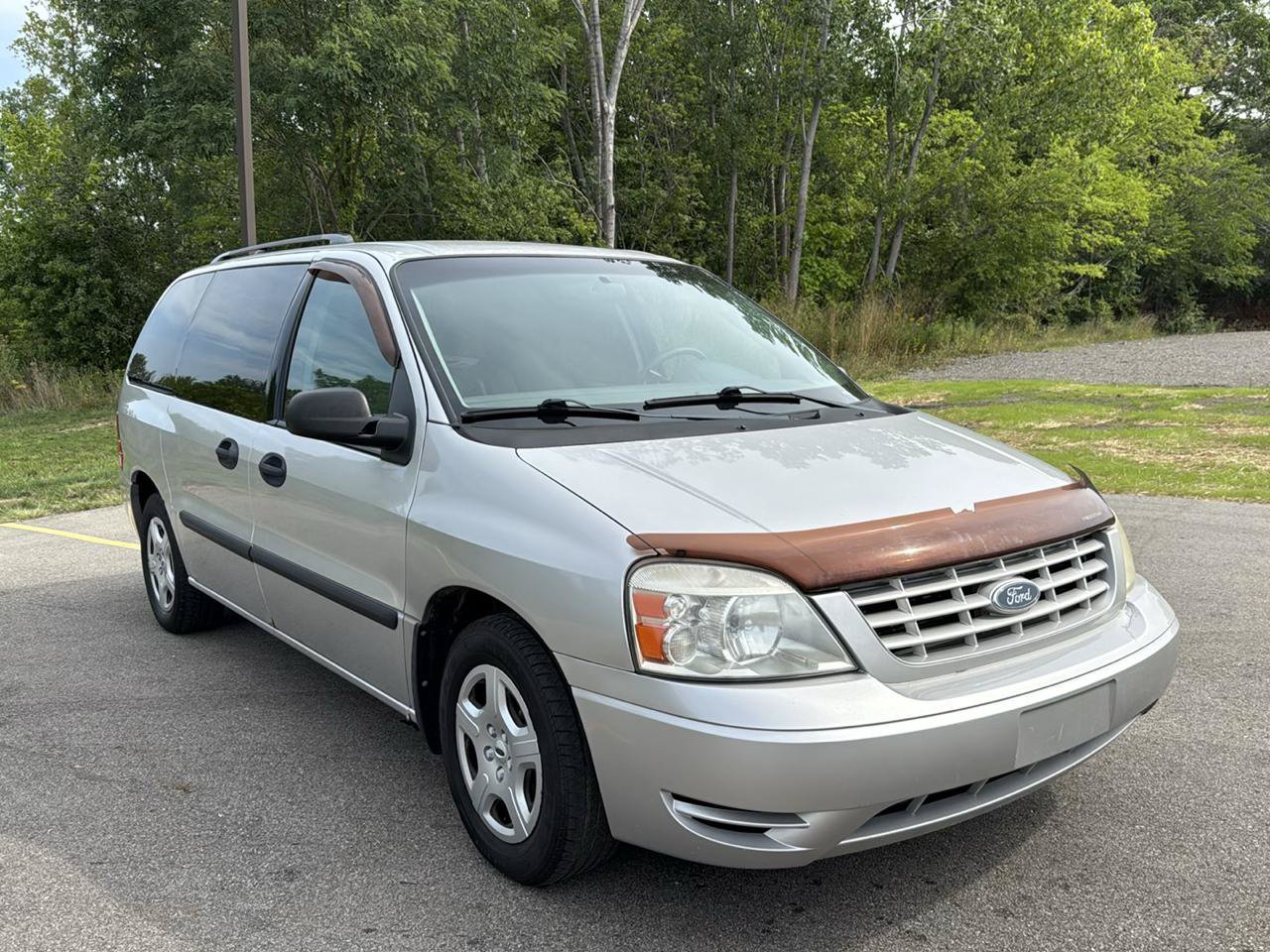 Used 2004 Ford Freestar SE FWD image 1