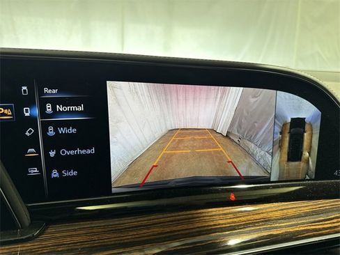 Used 2021 Cadillac Escalade Premium Luxury image 23