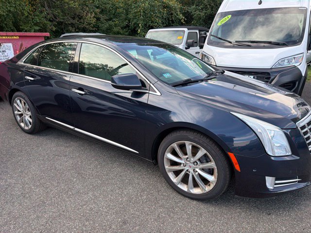 Used 2014 Cadillac XTS Luxury w/ Driver Awareness Package FWD image 2