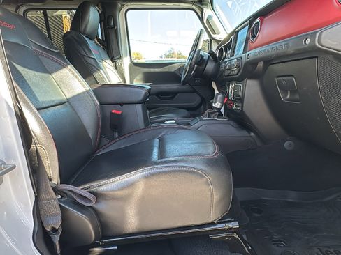 Used 2019 Jeep Wrangler Unlimited Rubicon image 28