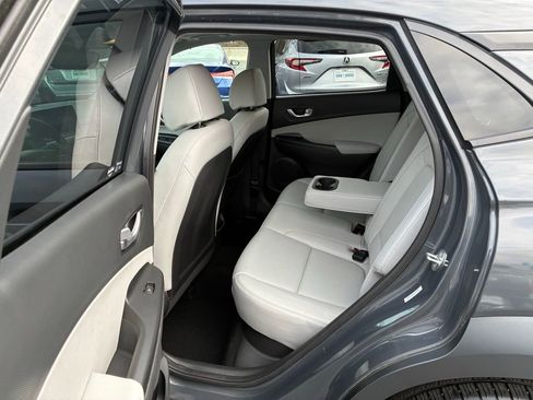 Used 2023 Hyundai Kona Limited image 23