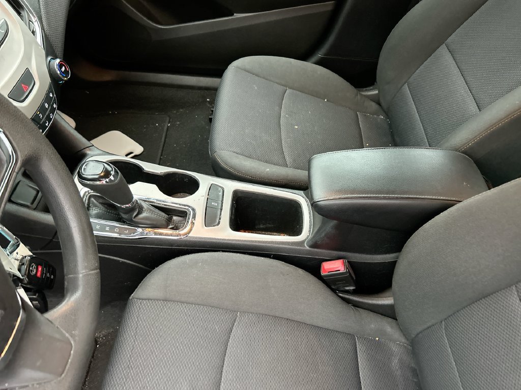 Used 2018 Chevrolet Cruze LS FWD image 22