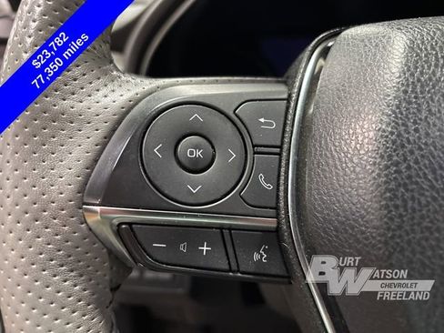 Used 2019 Toyota Avalon Limited image 19