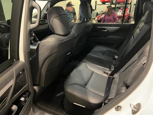 Used 2024 Lexus LX 600 F Sport AWD/4WD image 30