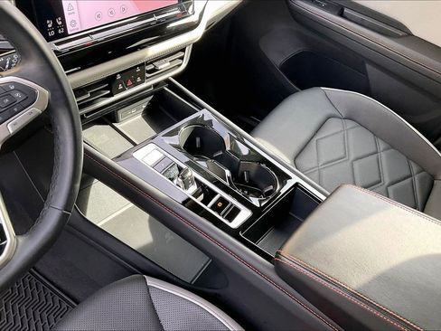 Certified 2024 Volkswagen Atlas Peak Edition SEL image 17