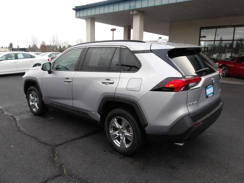 Used 2023 Toyota RAV4 XLE w/ Convenience Package image 3