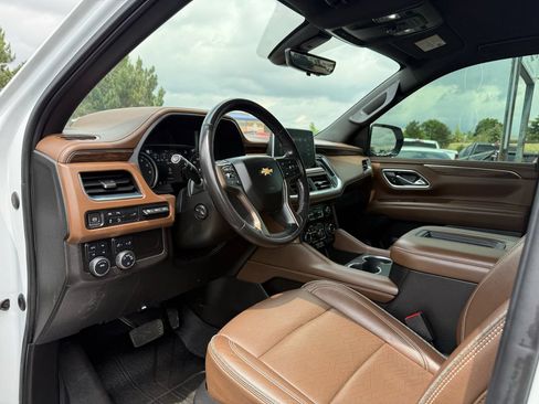 Used 2021 Chevrolet Suburban High Country AWD/4WD image 16