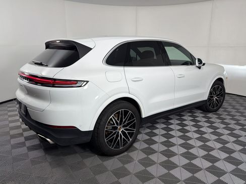 Certified 2026 Porsche Cayenne AWD/4WD image 9