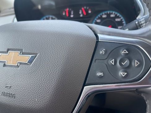 Used 2019 Chevrolet Traverse LT FWD image 17