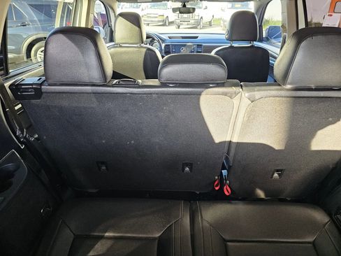 Used 2021 Volkswagen Atlas SE w/ Panoramic Sunroof Package FWD image 14