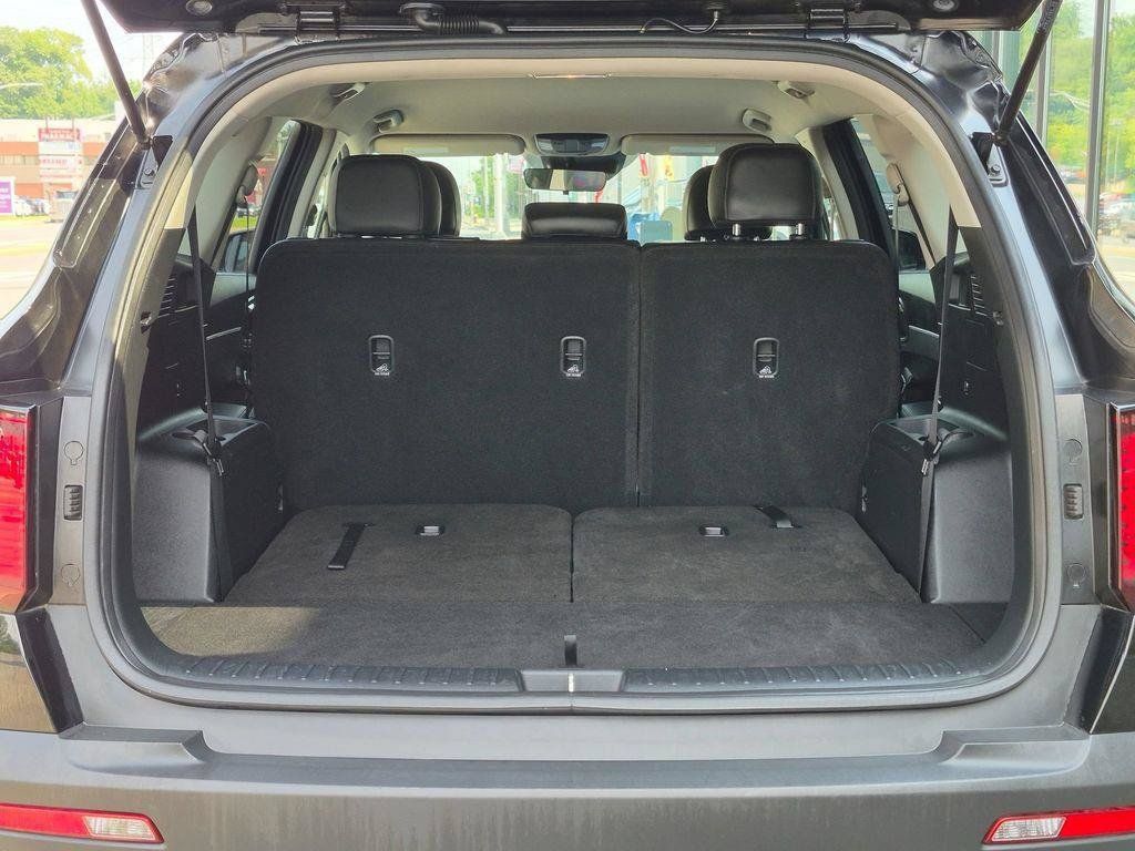 Certified 2023 Kia Sorento S AWD/4WD image 8