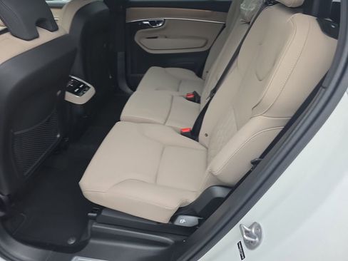 New 2026 Volvo XC90 B6 Plus w/ Protection Package Premier AWD/4WD image 10