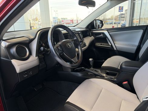 Used 2016 Toyota RAV4 XLE image 11