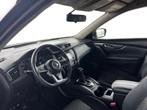 Used 2017 Nissan Rogue S image 9