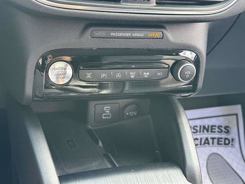 Used 2023 Ford Escape Platinum AWD/4WD image 21