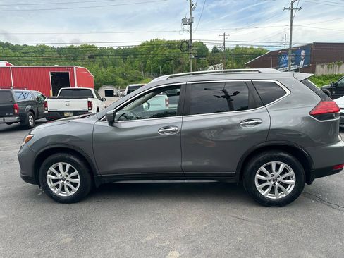 Used 2017 Nissan Rogue SV w/ SV Premium Package AWD/4WD image 7