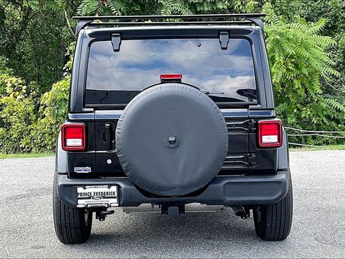 Used 2023 Jeep Wrangler Sport AWD/4WD image 4