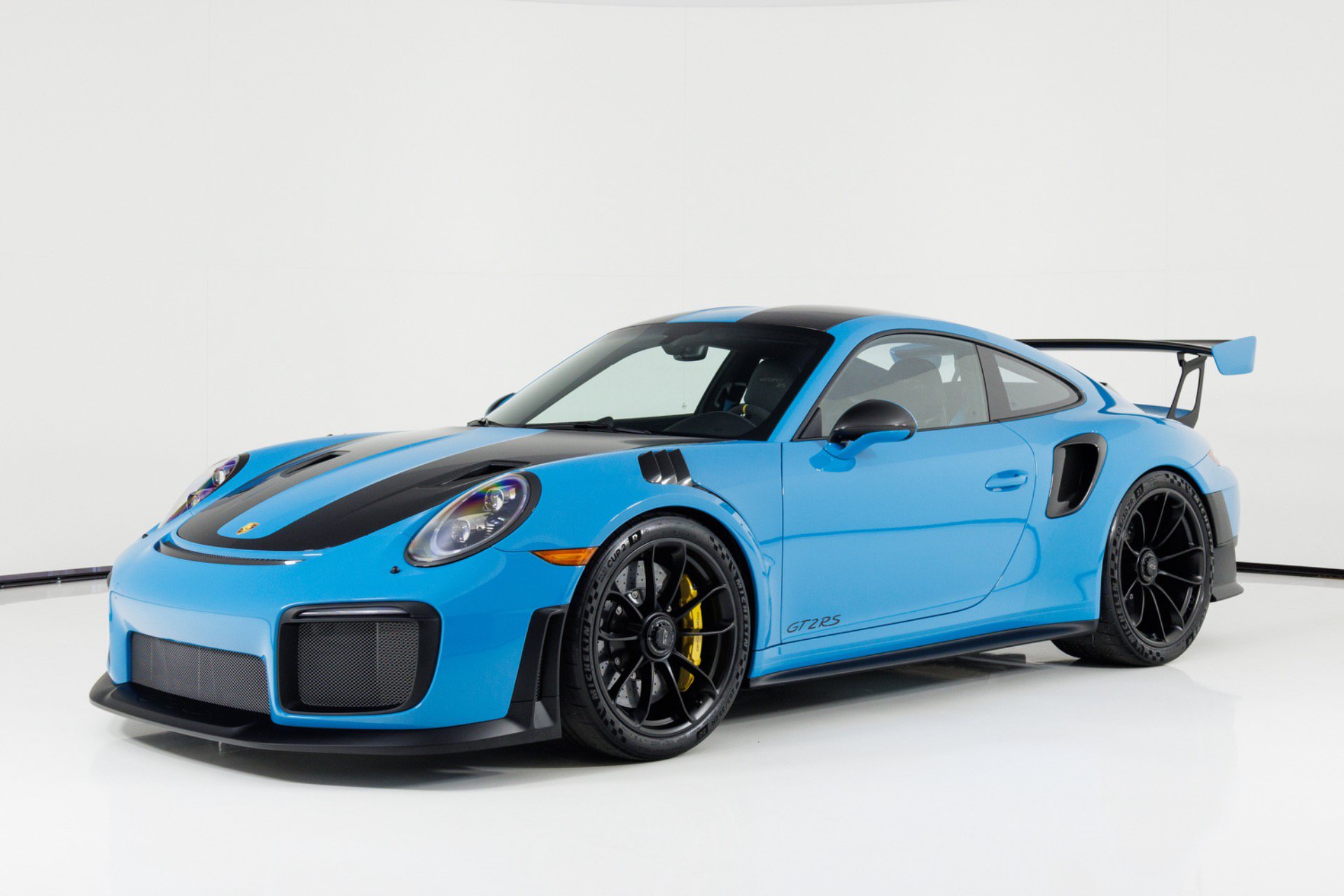 Used 2019 Porsche 911 GT2 RS RWD image 7