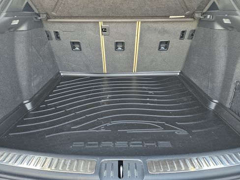 Certified 2026 Porsche Macan S AWD/4WD image 31