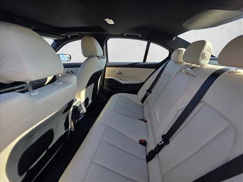 Used 2025 BMW 330i xDrive 330i xDrive image 17