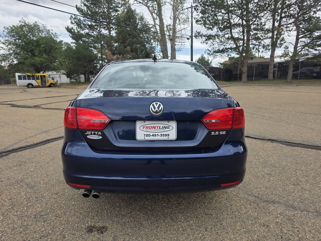 Used 2013 Volkswagen Jetta SE FWD image 5