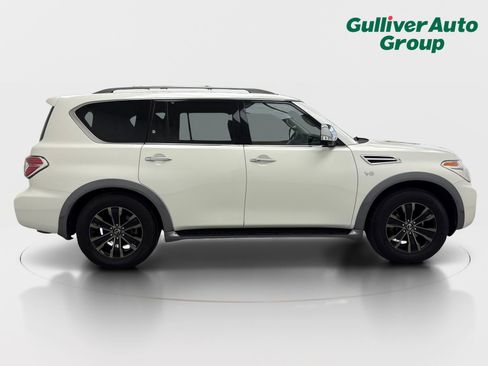 Used 2017 Nissan Armada Platinum w/ Interior Lighting Package RWD image 10