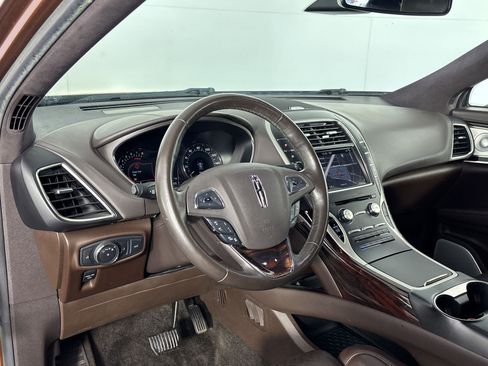 Used 2018 Lincoln MKX Black Label w/ Driver Assistance Package AWD/4WD image 4