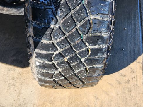 Used 2024 Chevrolet Silverado 1500 ZR2 w/ Technology Package image 12