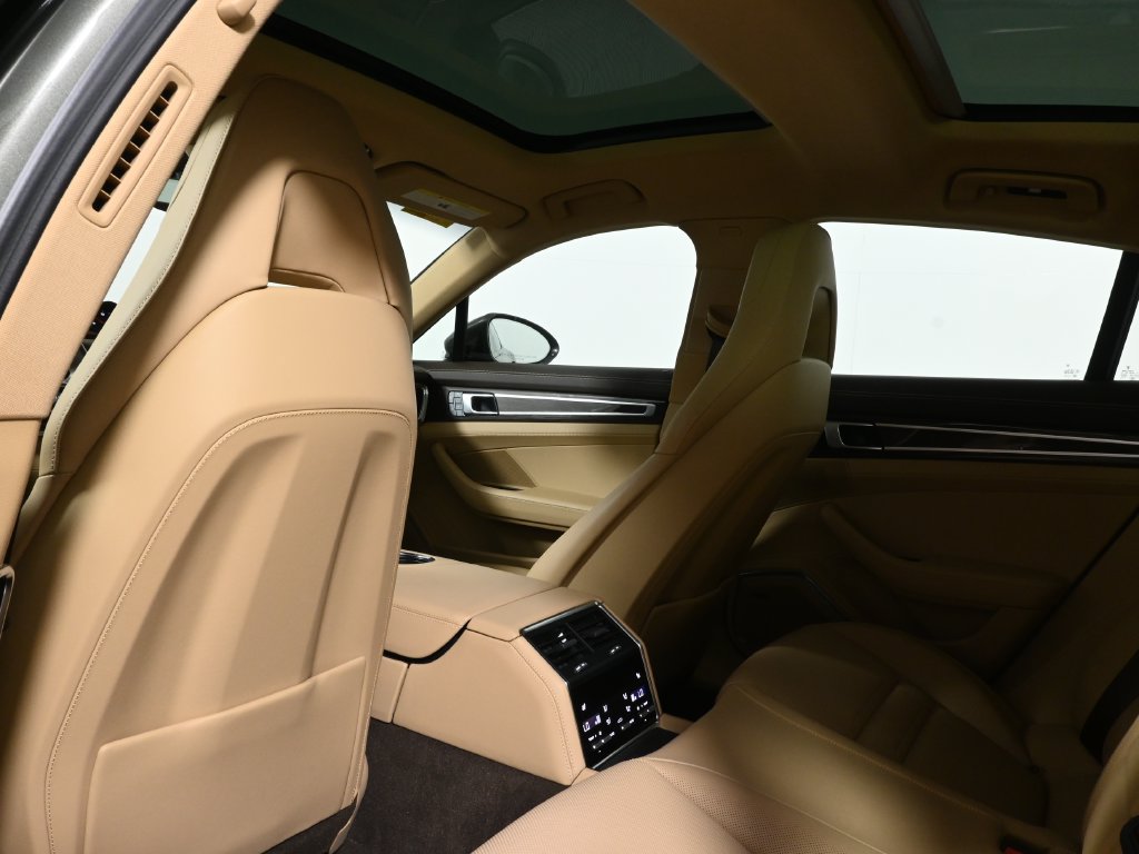 Used 2023 Porsche Panamera 4S AWD/4WD image 8