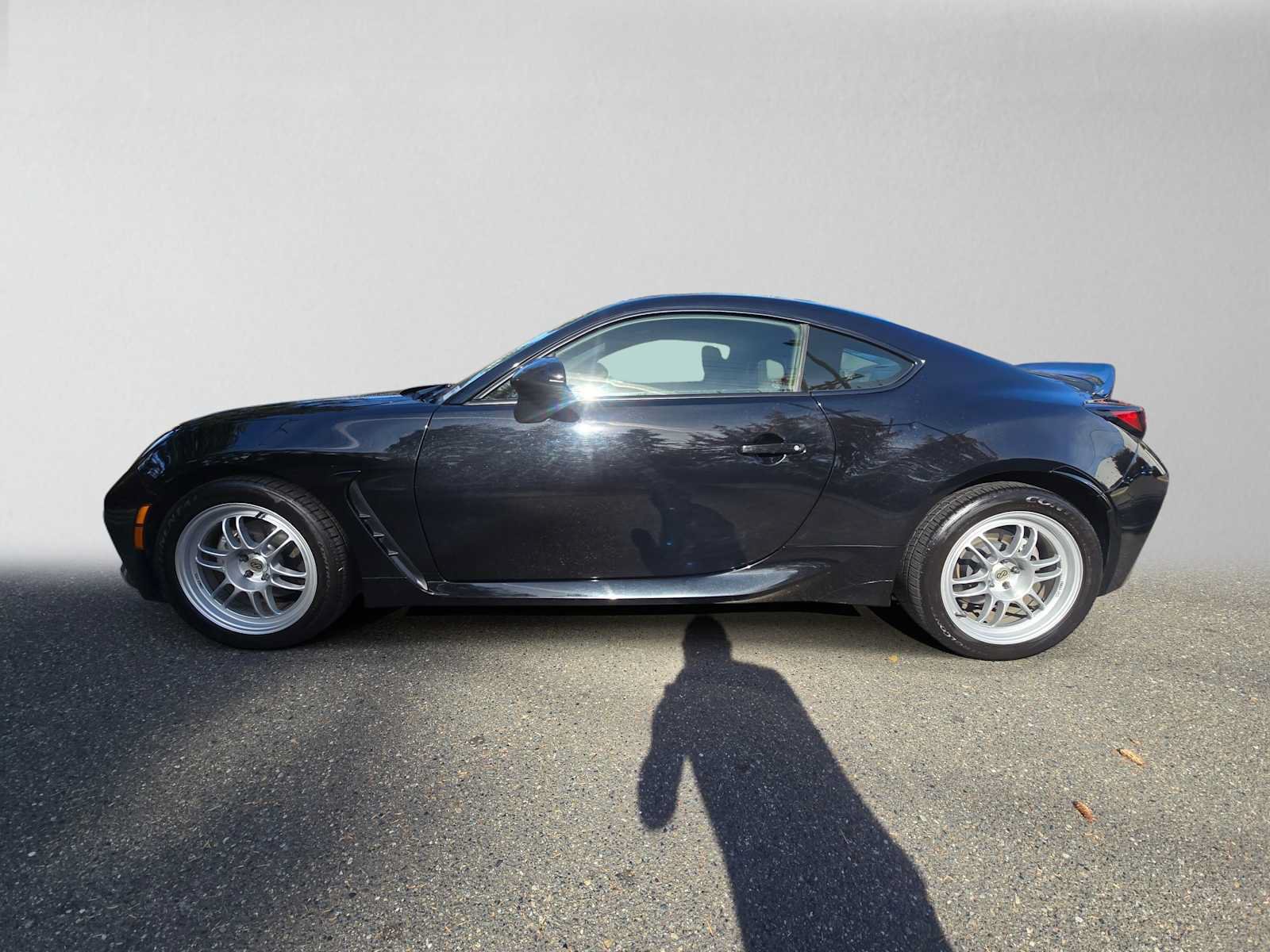 Used 2023 Toyota GR86 Premium w/ ALL Weather Mat Package (TMS) RWD image 6