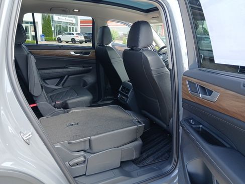 New 2026 Volkswagen Atlas SE FWD image 22