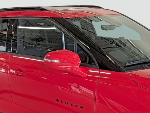 Certified 2020 Chevrolet Blazer RS FWD image 17