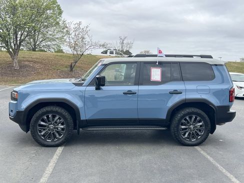 Certified 2024 Toyota Land Cruiser image 8